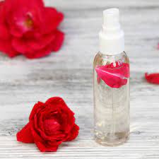 Surprising Benefits of Rose Water