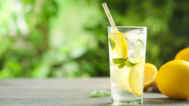 Harmful Effects of Drinking Lemon Water 