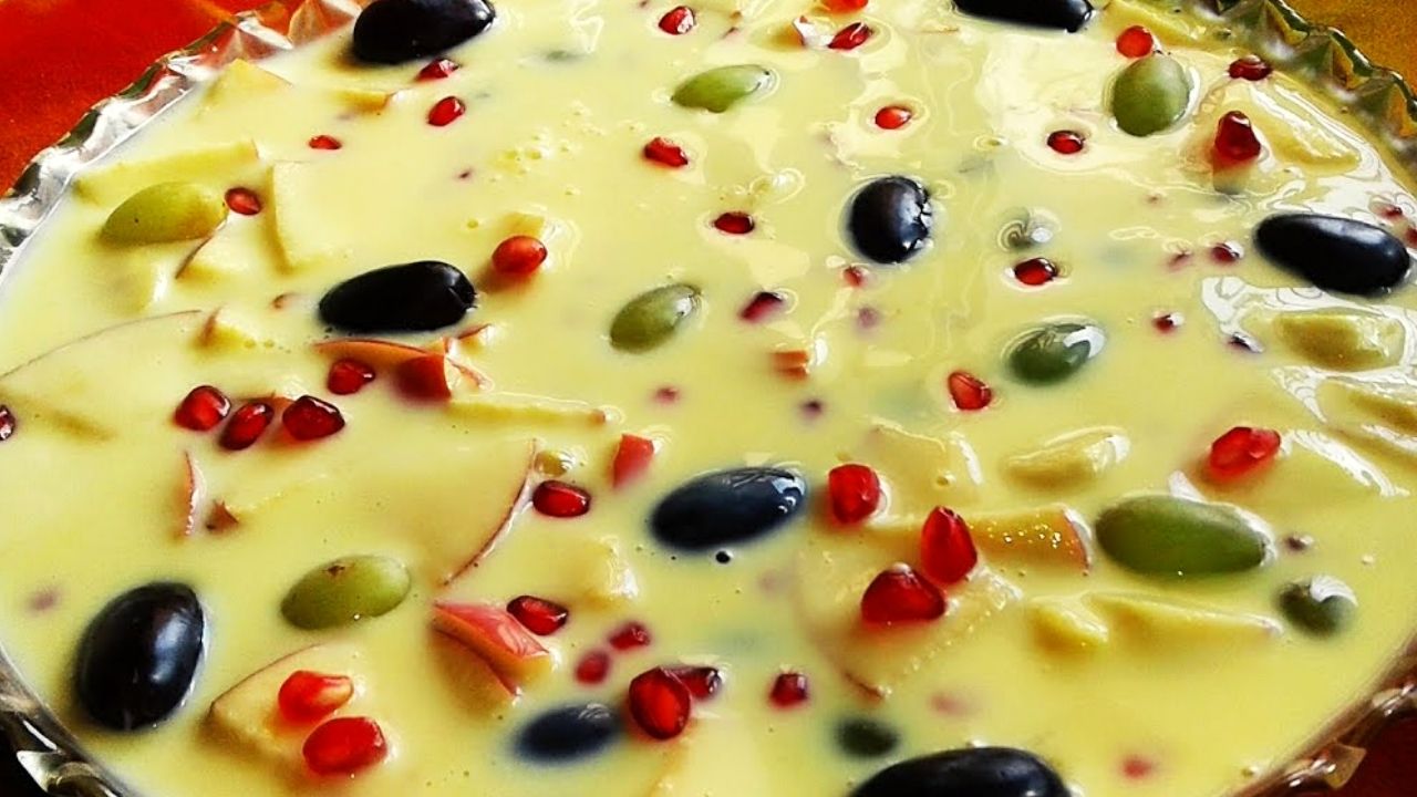 Make Fruits Custard at Home