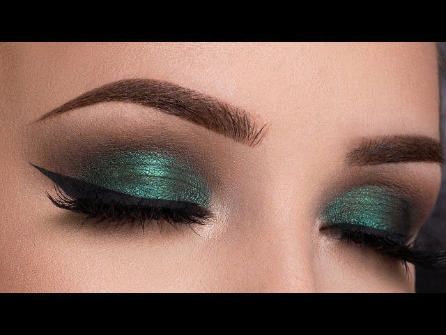 Apply Beauty with Eye Makeup