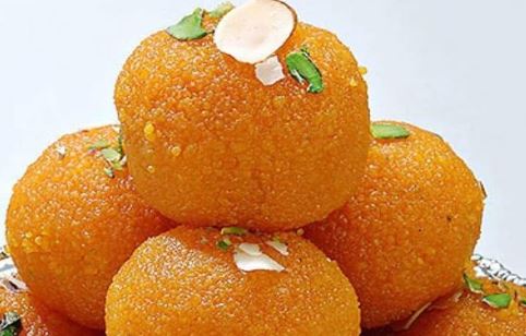 Make Motichoor Laddus recipe at home 