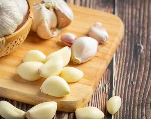 Benefits of eating Garlic: 