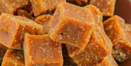 Benefits of Drinking Jaggery Water