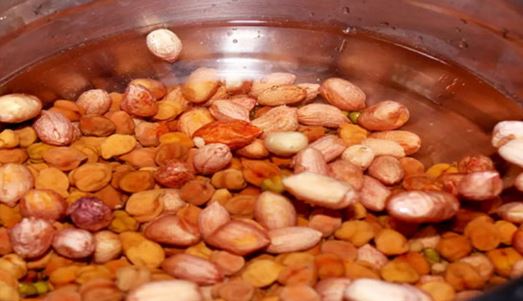 Amazing benefits of eating soaked peanuts