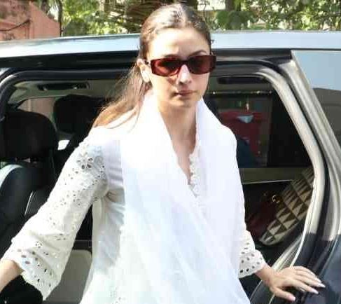 Famous Bollywood actor Deb Mukherjee dies at the age of 83