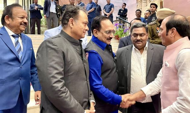 reception of poet Kumar Vishwas's daughter