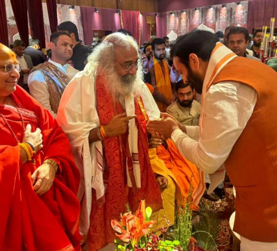 reception of poet Kumar Vishwas's daughter