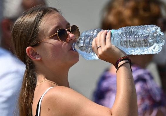 Side Effects of Drinking Water in Plastic Bottles